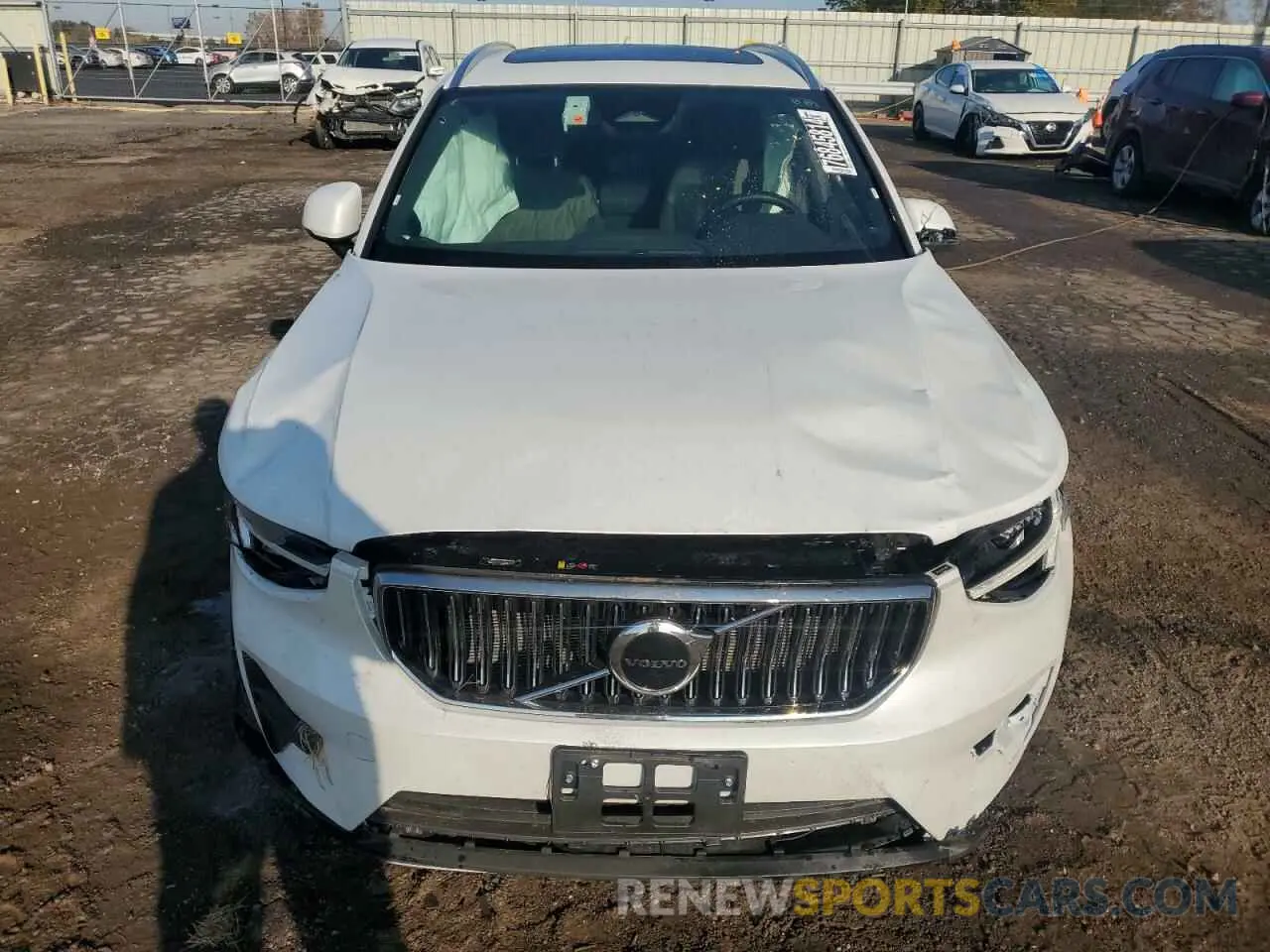 5 Photograph of a damaged car YV4L12UK4R2341885 VOLVO XC40 CORE 2024