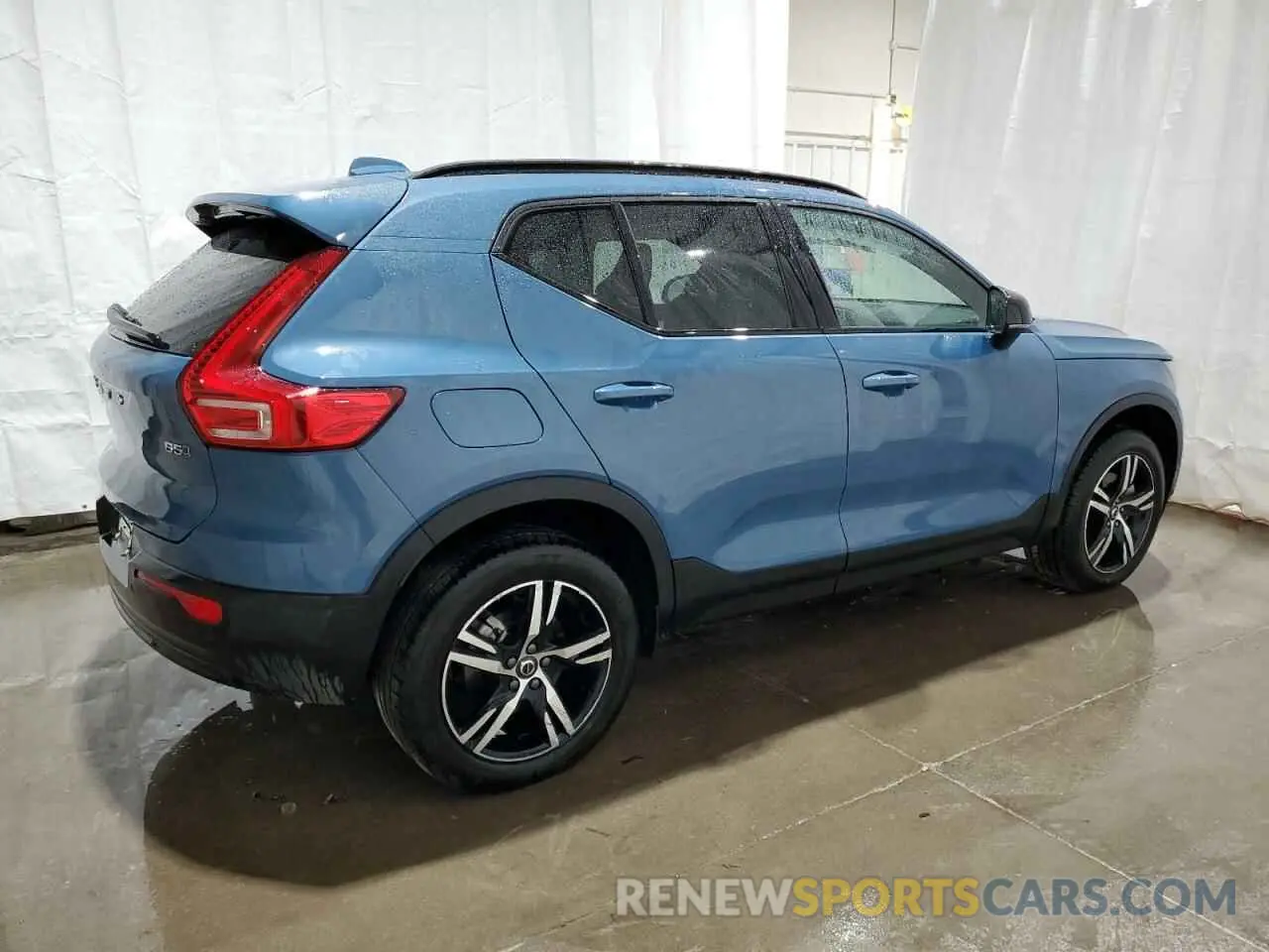 3 Photograph of a damaged car YV4L12UK6R2332296 VOLVO XC40 CORE 2024