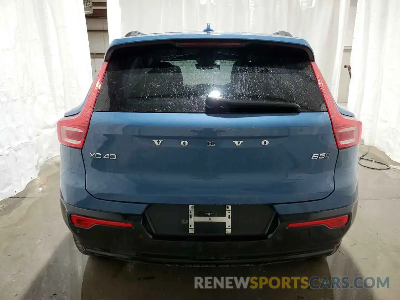 6 Photograph of a damaged car YV4L12UK6R2332296 VOLVO XC40 CORE 2024