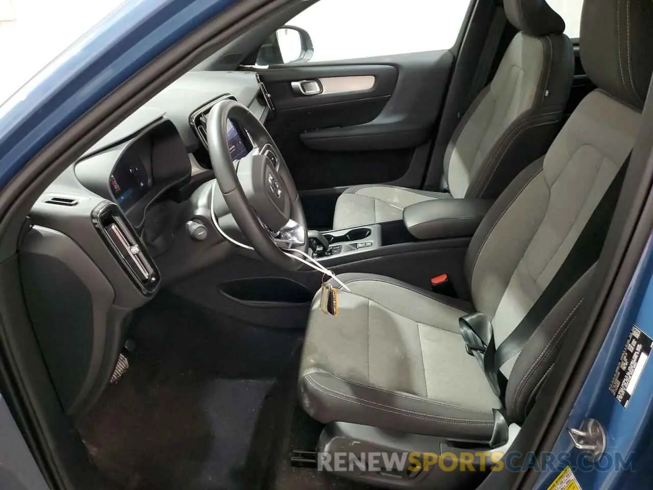 7 Photograph of a damaged car YV4L12UK6R2332296 VOLVO XC40 CORE 2024