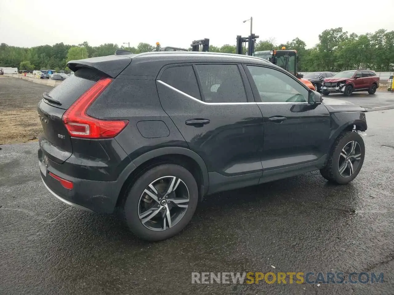 3 Photograph of a damaged car YV4L12UK9R2335998 VOLVO XC40 CORE 2024