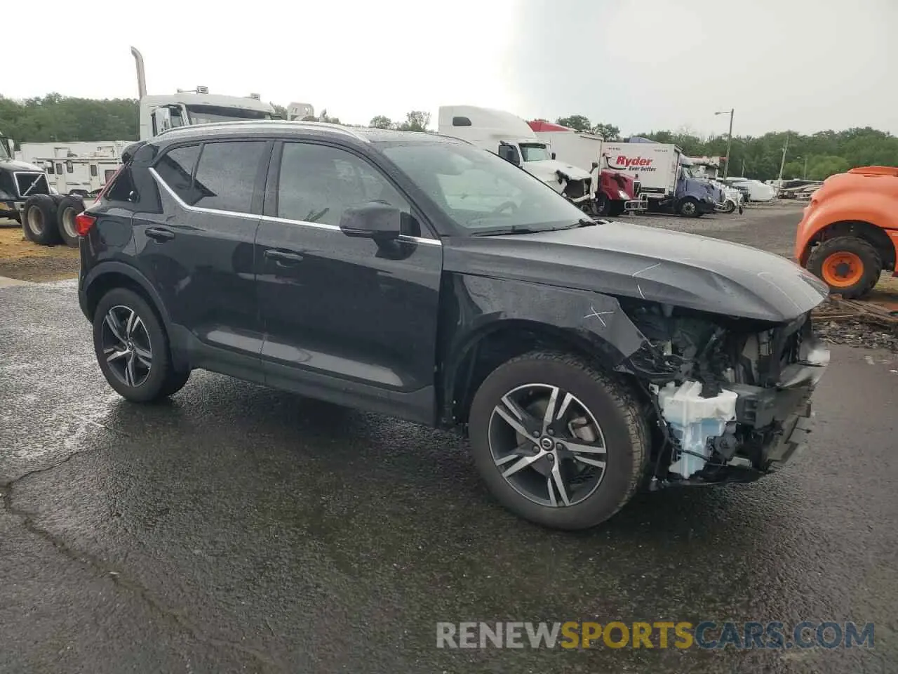 4 Photograph of a damaged car YV4L12UK9R2335998 VOLVO XC40 CORE 2024