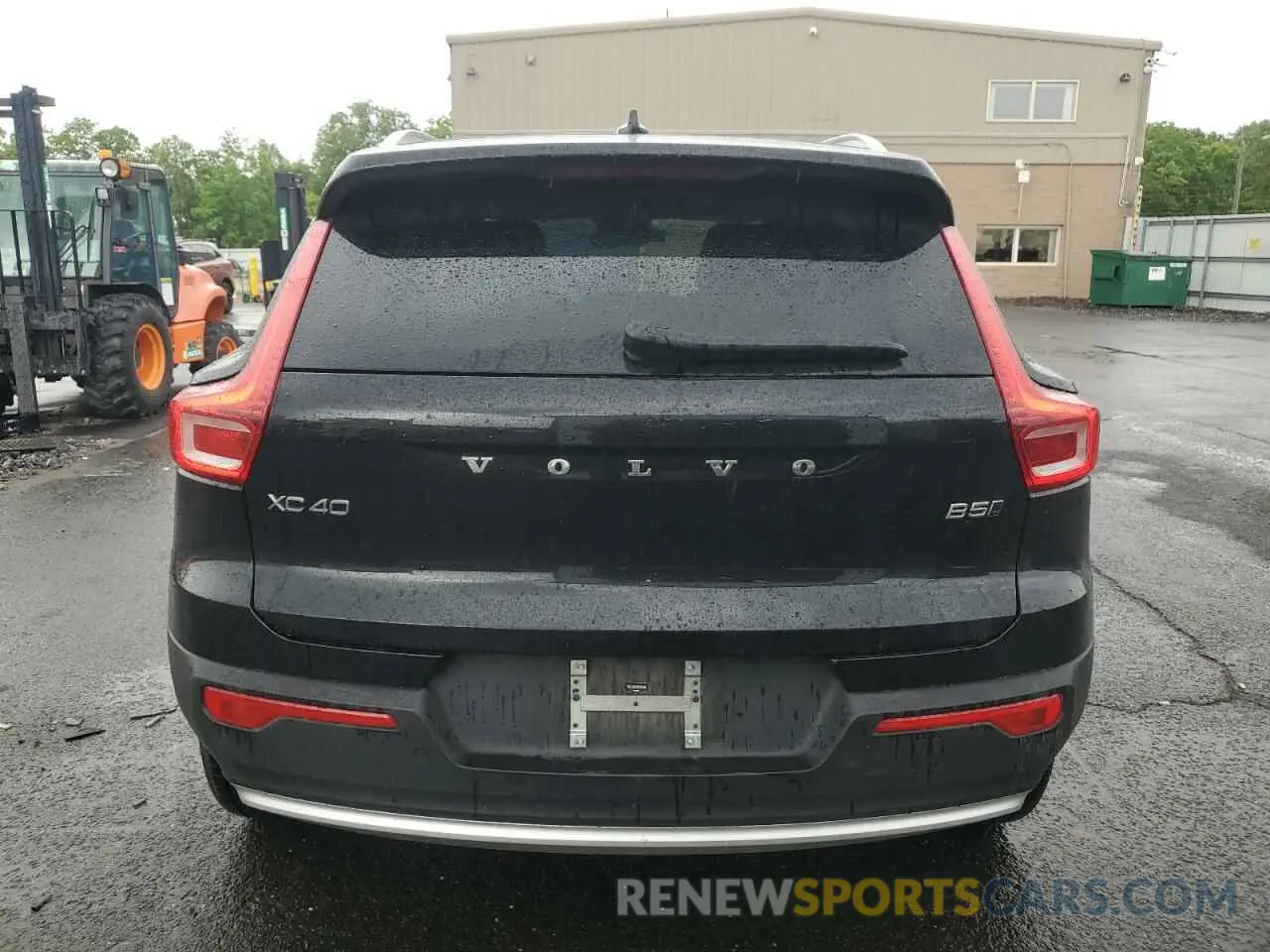 6 Photograph of a damaged car YV4L12UK9R2335998 VOLVO XC40 CORE 2024