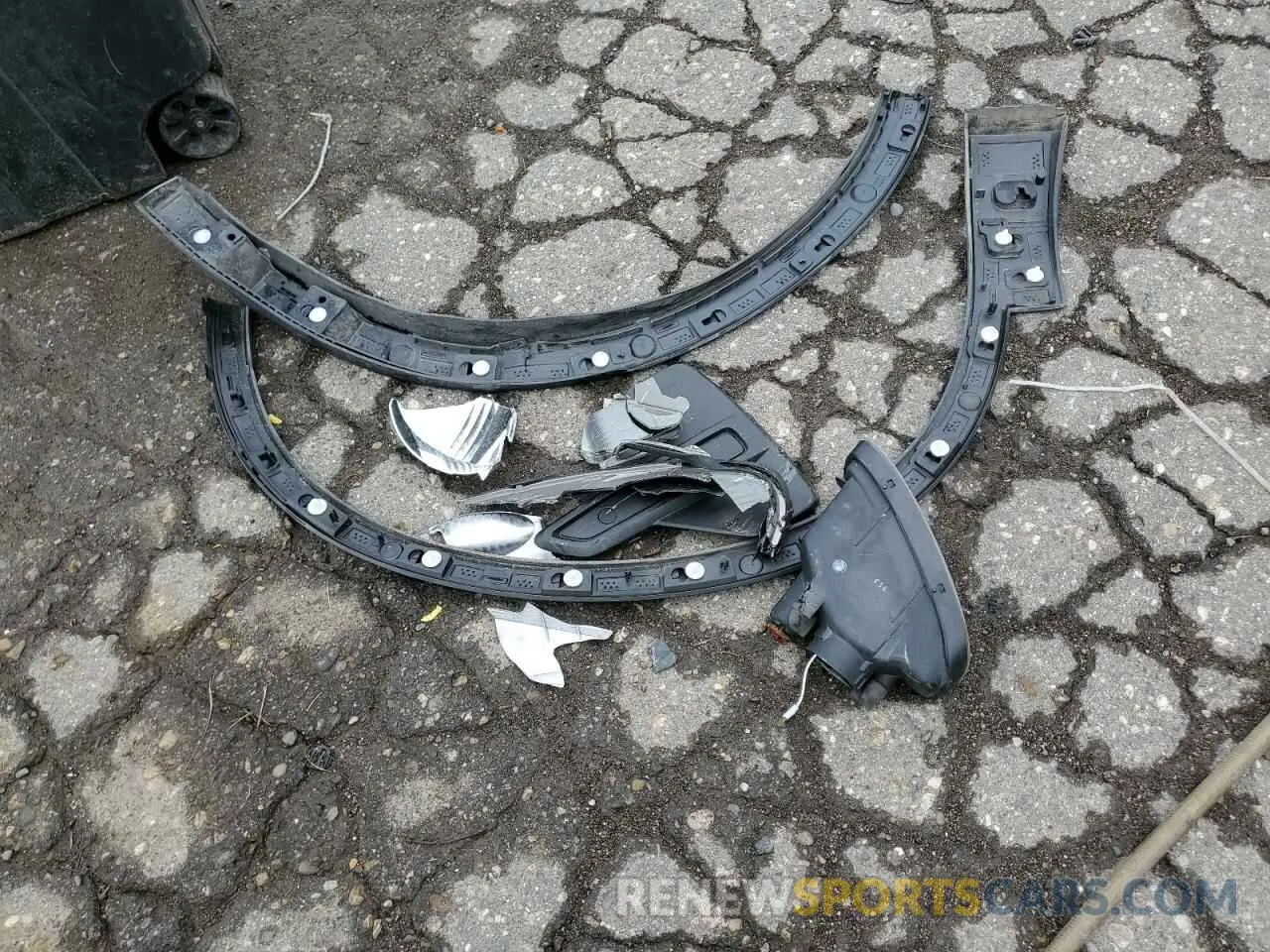 12 Photograph of a damaged car YV4L12UK9R2343051 VOLVO XC40 CORE 2024