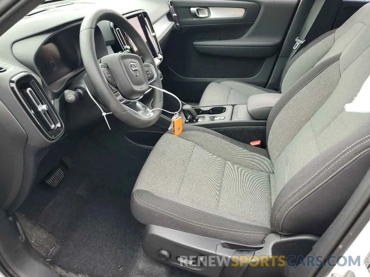 7 Photograph of a damaged car YV4L12UK9R2343051 VOLVO XC40 CORE 2024