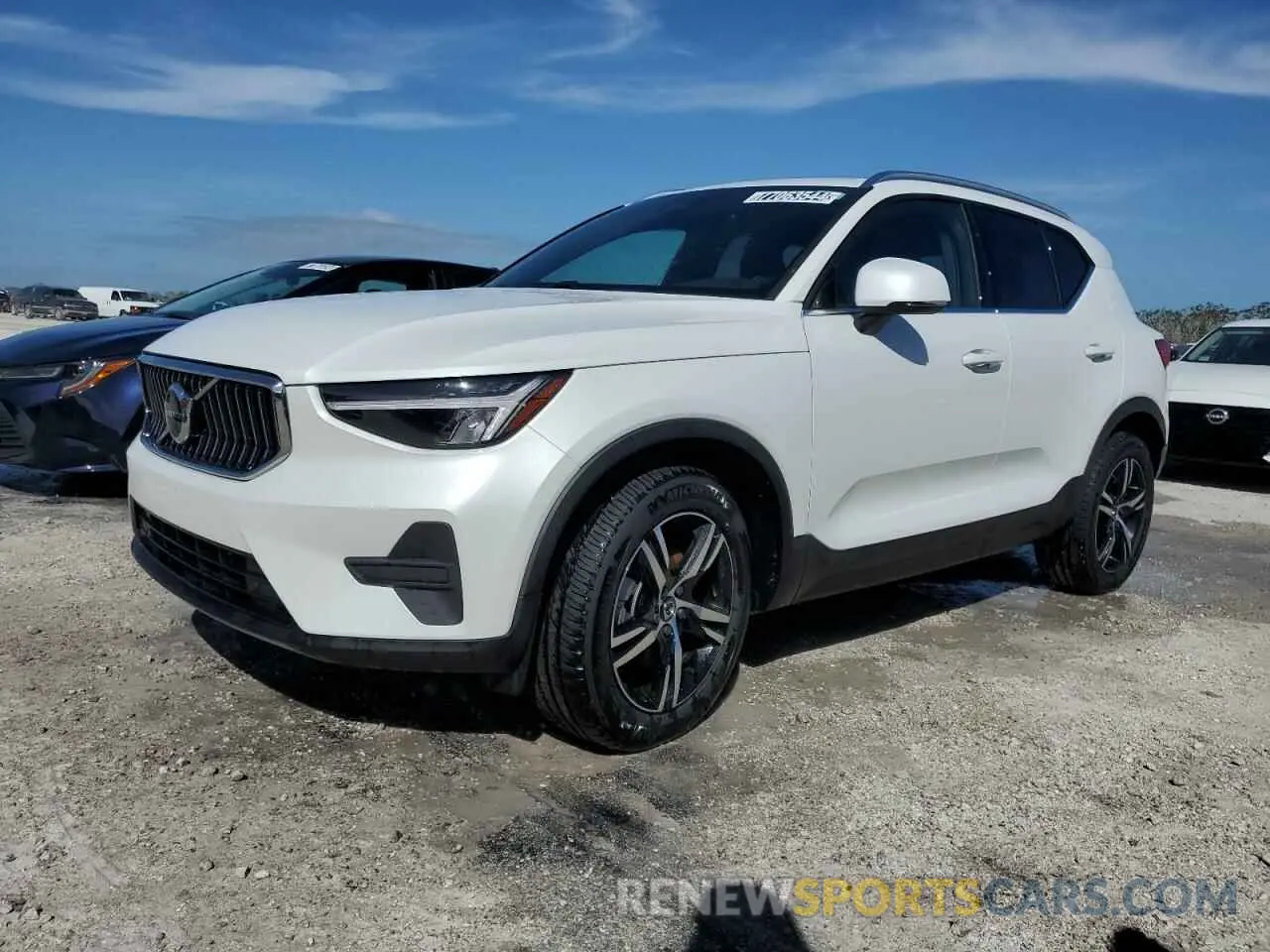 1 Photograph of a damaged car YV4L12UJ0S2472907 VOLVO XC40 CORE 2025