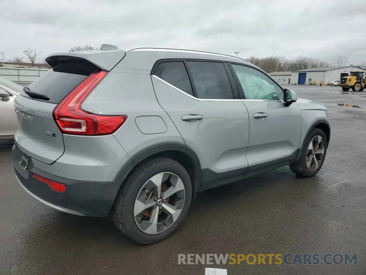3 Photograph of a damaged car YV4L12UJ3S2473453 VOLVO XC40 CORE 2025