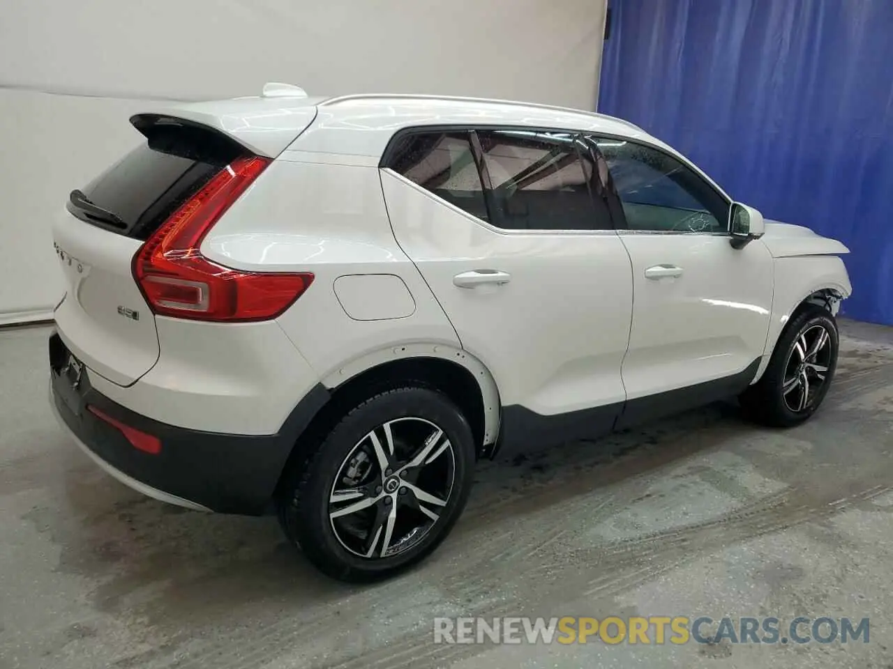3 Photograph of a damaged car YV4L12UJ3S2473842 VOLVO XC40 CORE 2025