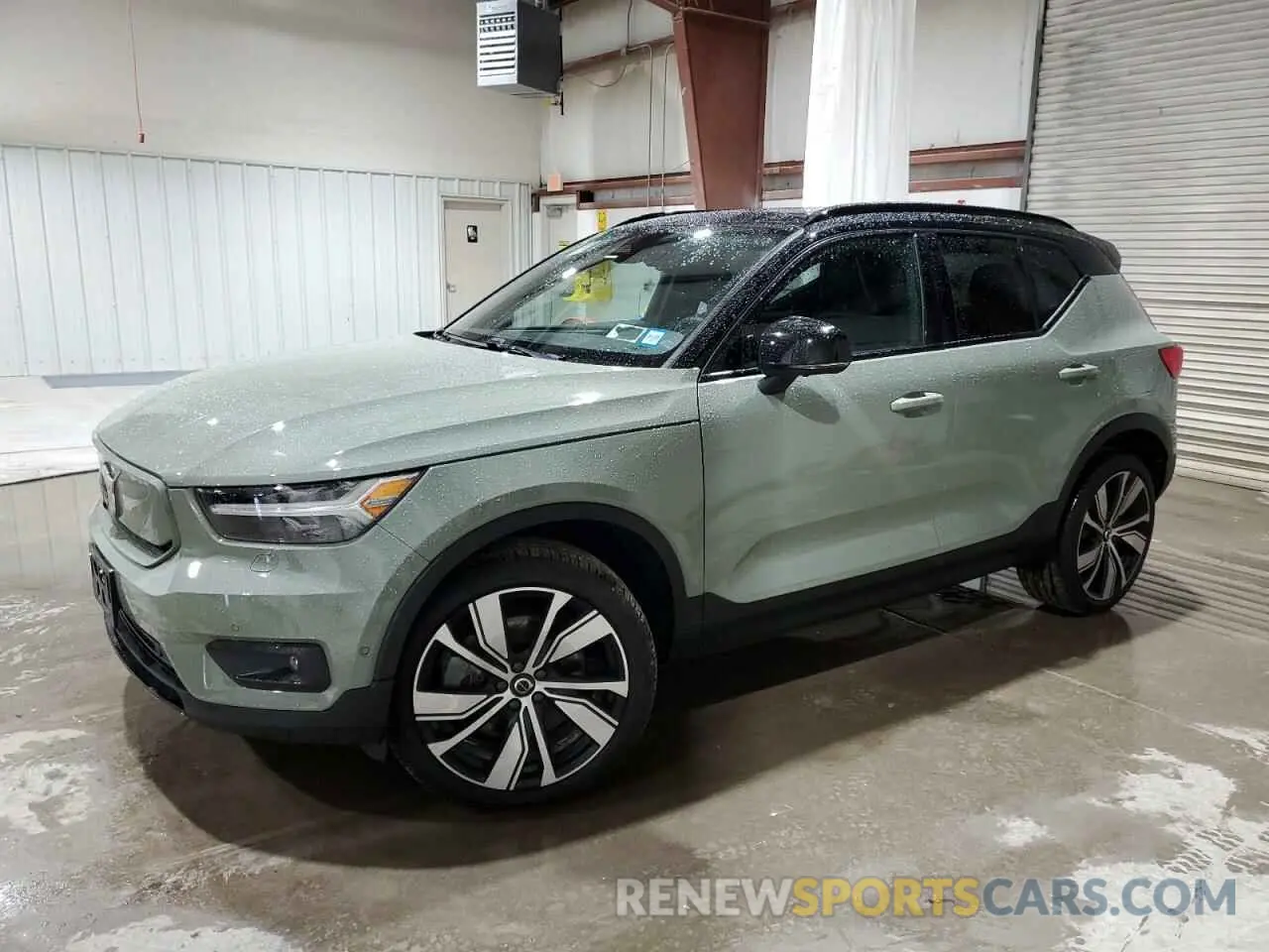 1 Photograph of a damaged car YV4ED3UB9N2762033 VOLVO XC40 P8 RE 2022