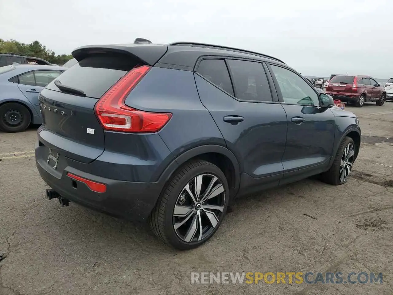 3 Photograph of a damaged car YV4ED3UBXN2749811 VOLVO XC40 P8 RE 2022