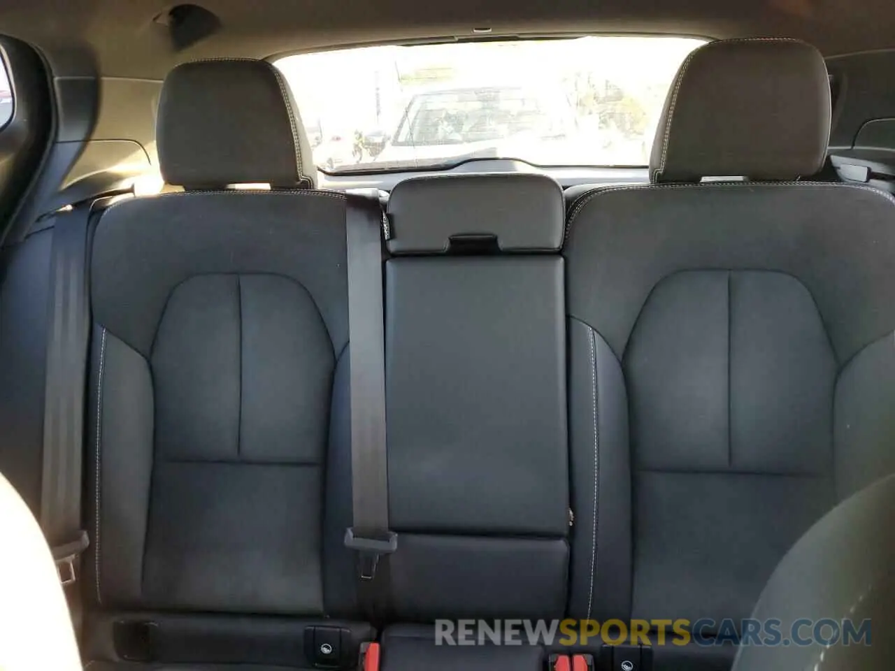 10 Photograph of a damaged car YV4ED3UR5N2676618 VOLVO XC40 P8 RE 2022