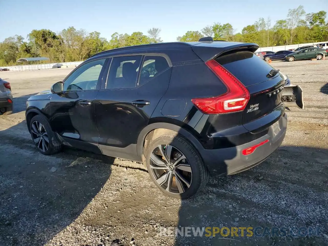 2 Photograph of a damaged car YV4ED3UR5N2676618 VOLVO XC40 P8 RE 2022