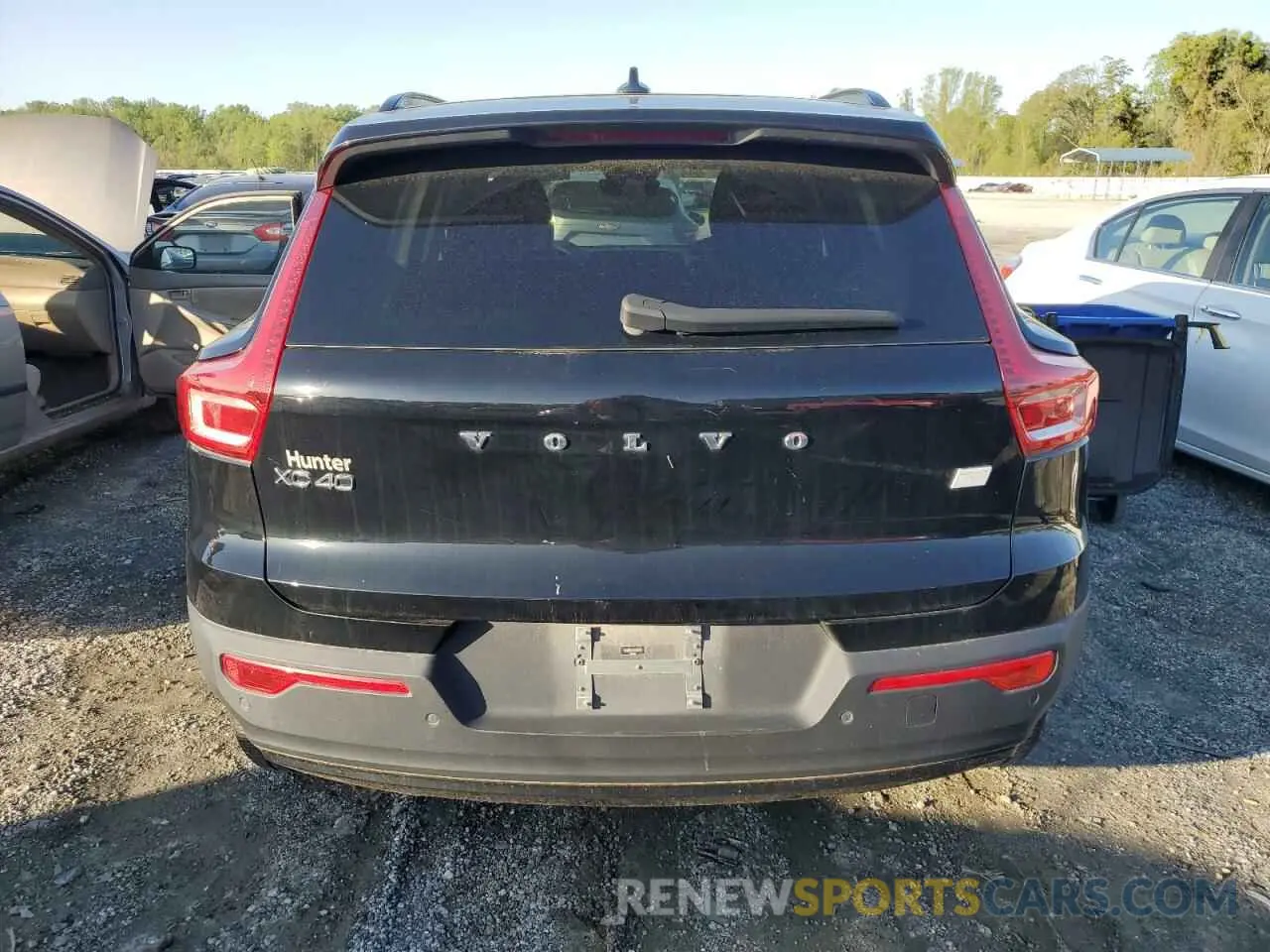 6 Photograph of a damaged car YV4ED3UR5N2676618 VOLVO XC40 P8 RE 2022