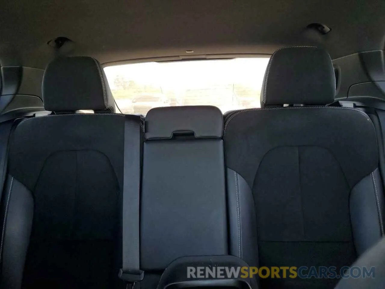 10 Photograph of a damaged car YV4ED3UR7N2703236 VOLVO XC40 P8 RE 2022
