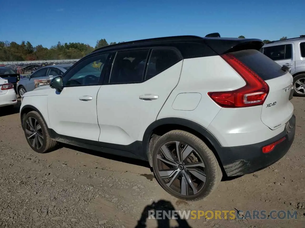 2 Photograph of a damaged car YV4ED3UR7N2703236 VOLVO XC40 P8 RE 2022