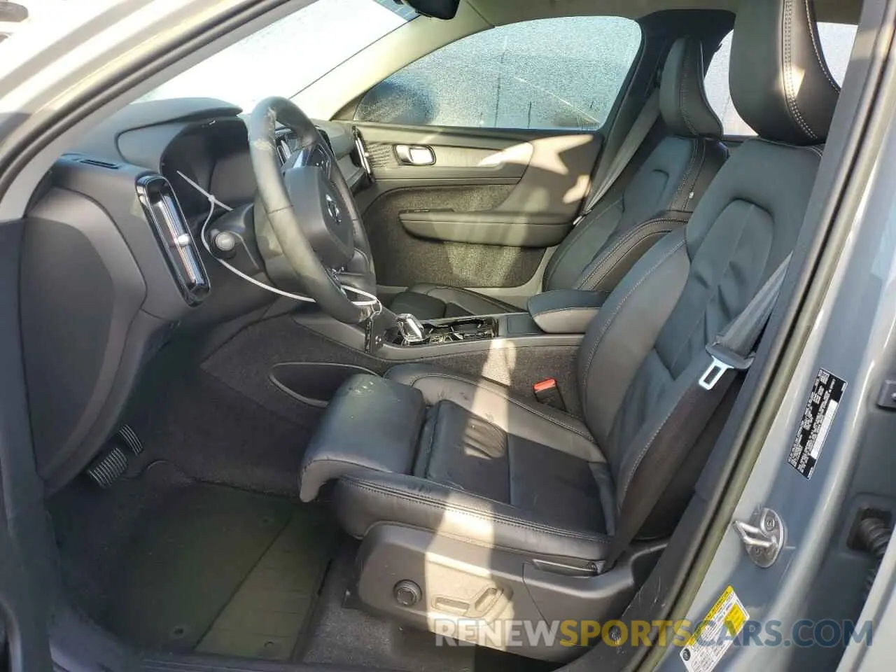 7 Photograph of a damaged car YV4K92HE1P2980814 VOLVO XC40 PLUS 2023