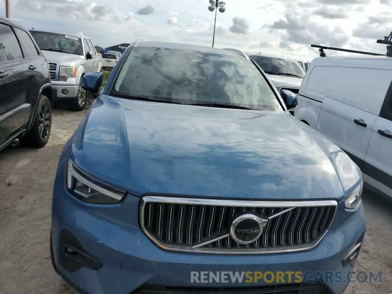 5 Photograph of a damaged car YV4K92HN7P2917040 VOLVO XC40 PLUS 2023