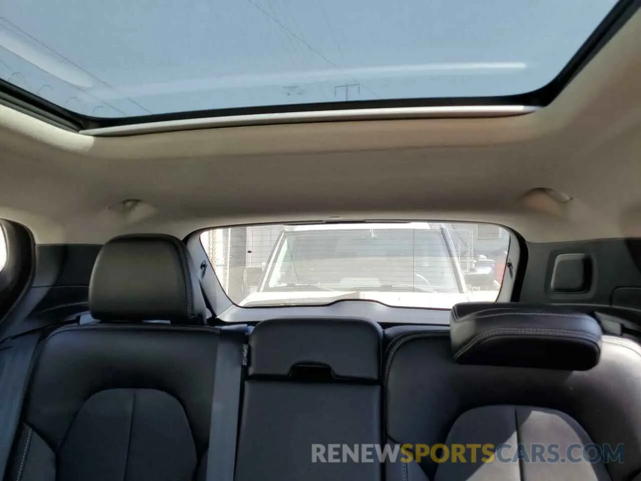 10 Photograph of a damaged car YV4L12UL0P2052668 VOLVO XC40 PLUS 2023