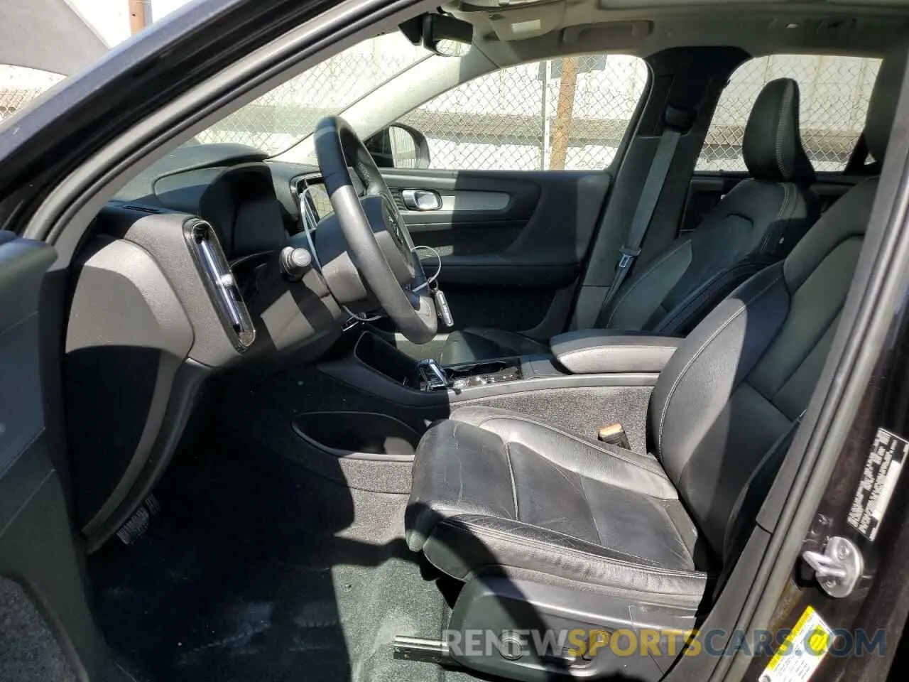 7 Photograph of a damaged car YV4L12UL0P2052668 VOLVO XC40 PLUS 2023