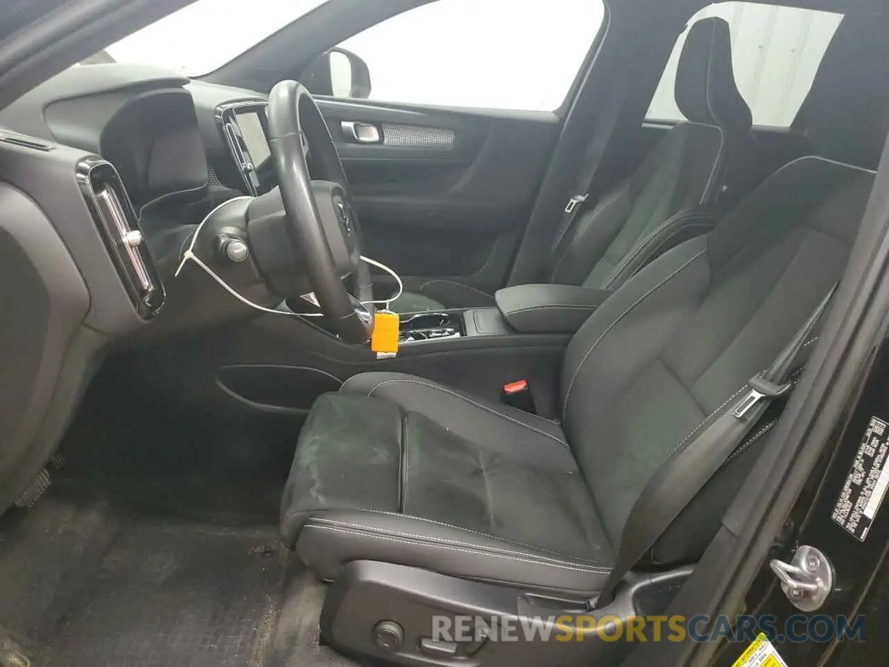 7 Photograph of a damaged car YV4L12UL4P2967328 VOLVO XC40 PLUS 2023