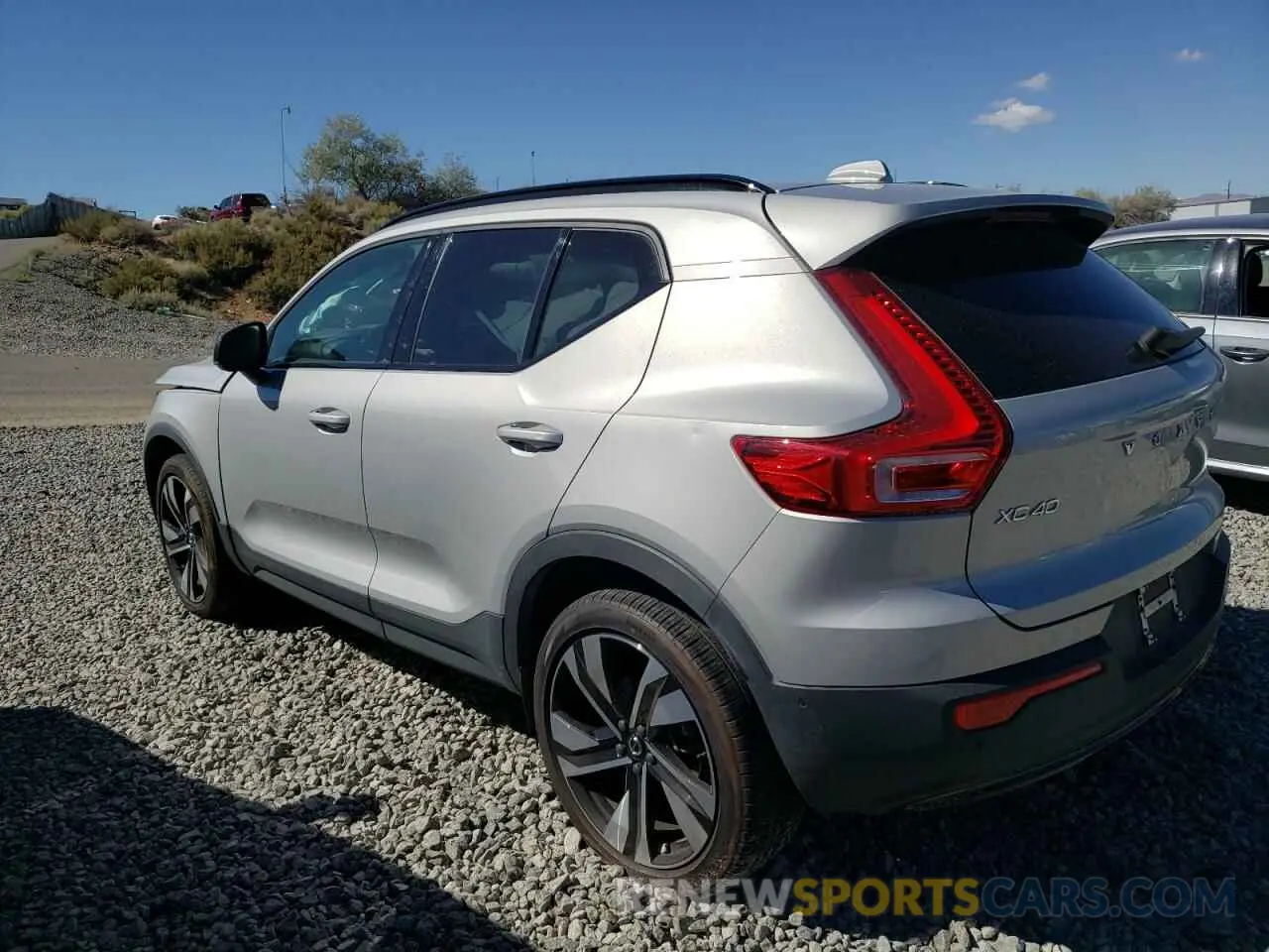 2 Photograph of a damaged car YV4L12UL5P2068610 VOLVO XC40 PLUS 2023
