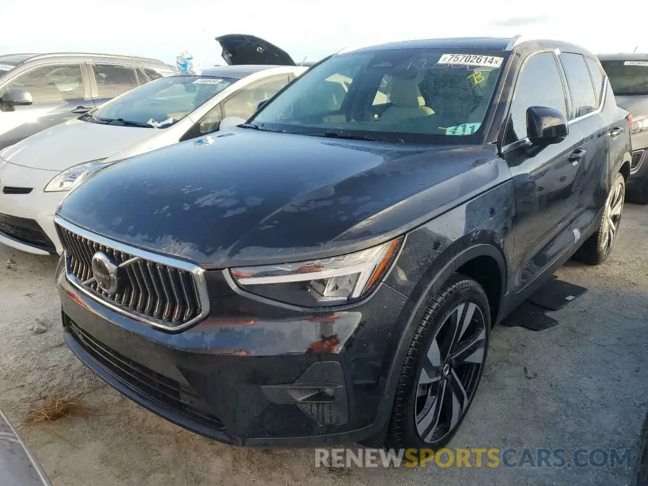 1 Photograph of a damaged car YV4L12UN4P2097100 VOLVO XC40 PLUS 2023