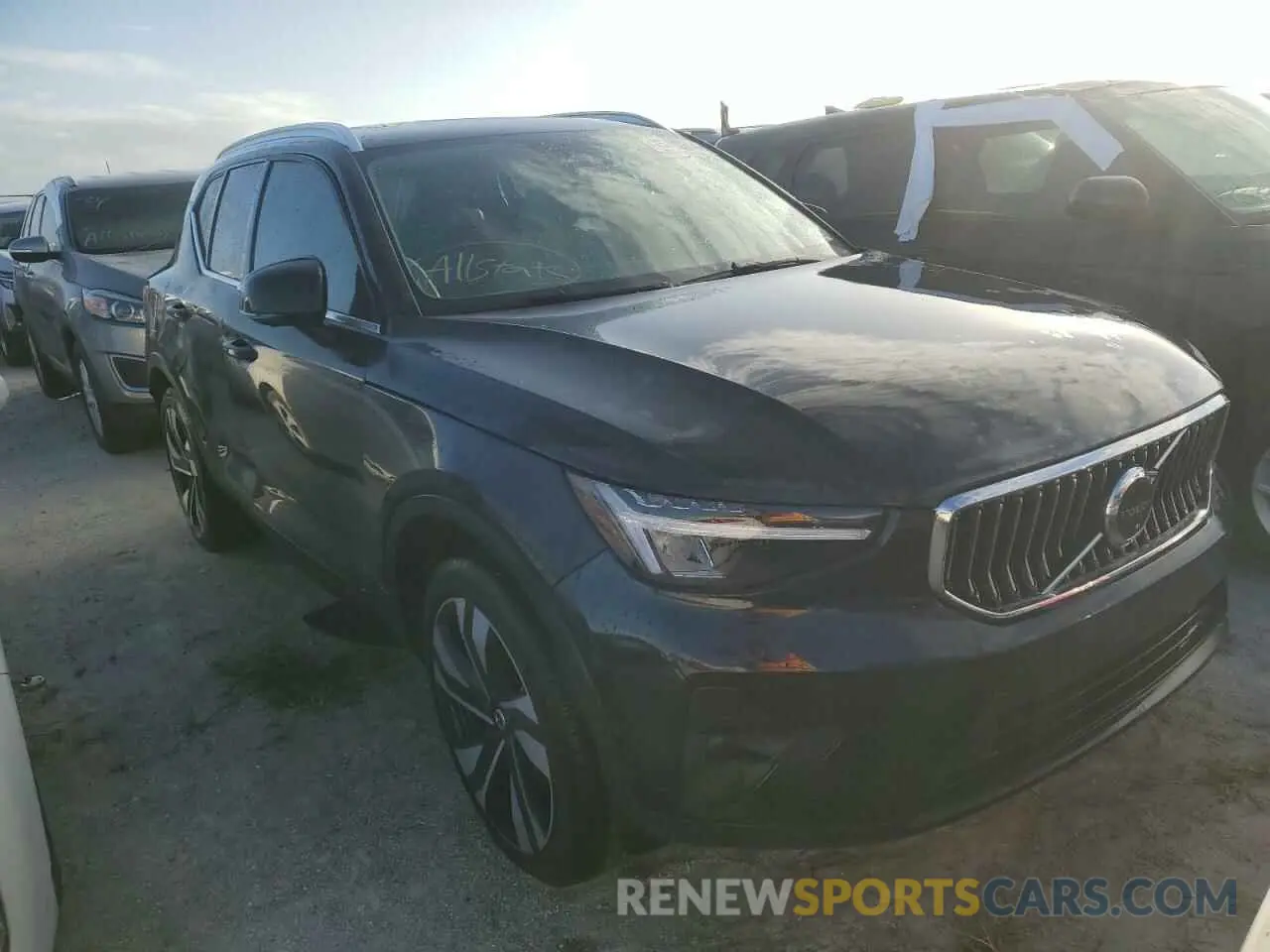 4 Photograph of a damaged car YV4L12UN4P2097100 VOLVO XC40 PLUS 2023