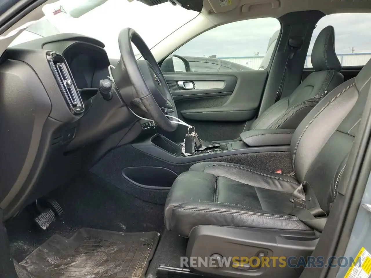 7 Photograph of a damaged car YV4L12UN5P2926949 VOLVO XC40 PLUS 2023