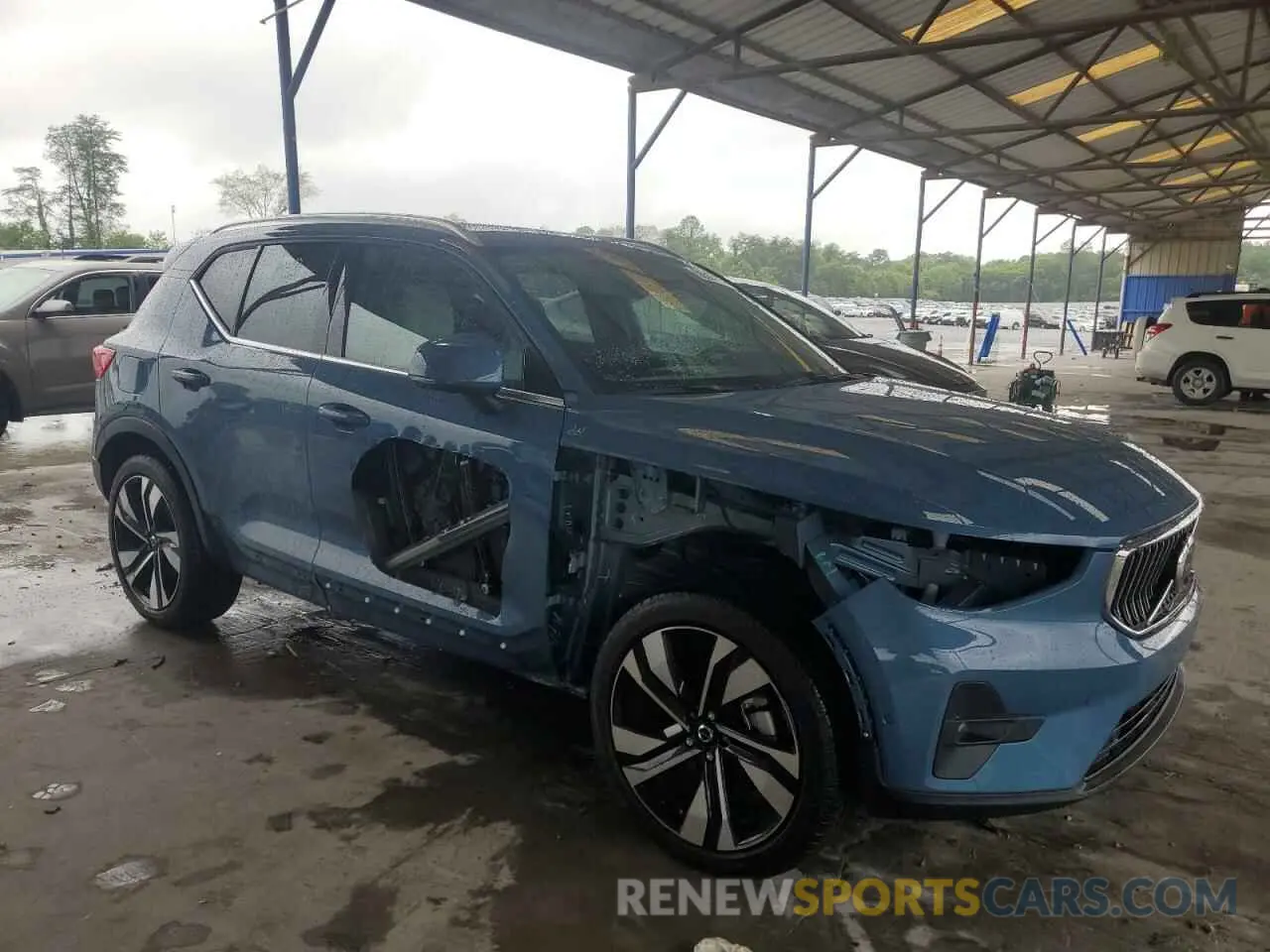 4 Photograph of a damaged car YV4L12UN9P2104204 VOLVO XC40 PLUS 2023