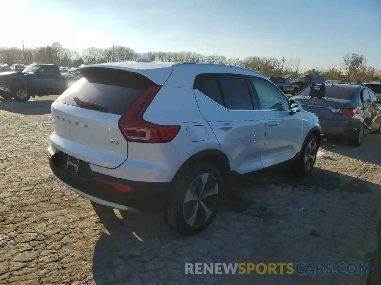 3 Photograph of a damaged car YV4L12UN9P2911905 VOLVO XC40 PLUS 2023