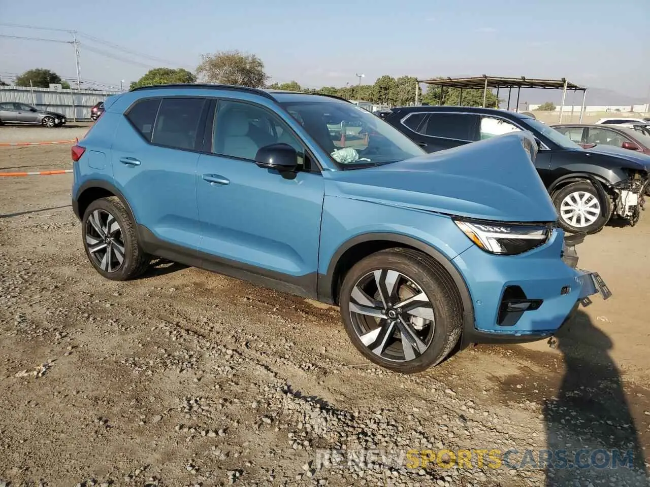 4 Photograph of a damaged car YV4L12UW1P2032763 VOLVO XC40 PLUS 2023