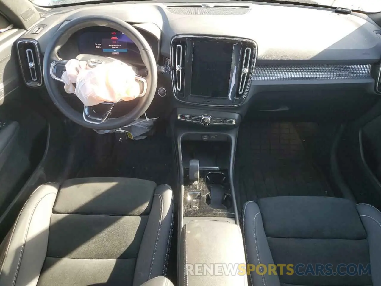 8 Photograph of a damaged car YV4L12UW4P2051131 VOLVO XC40 PLUS 2023