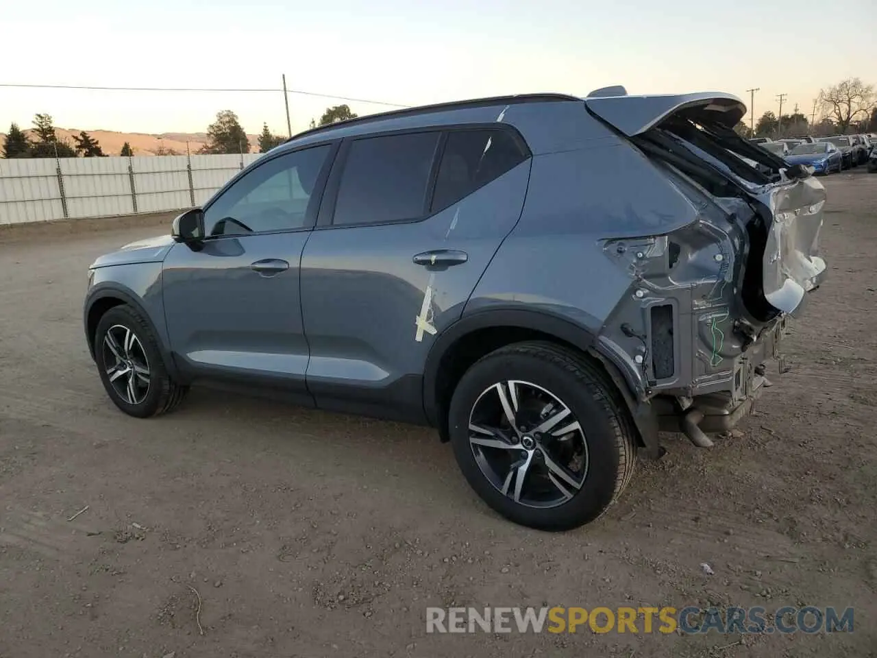 2 Photograph of a damaged car YV4L12UW4P2085974 VOLVO XC40 PLUS 2023