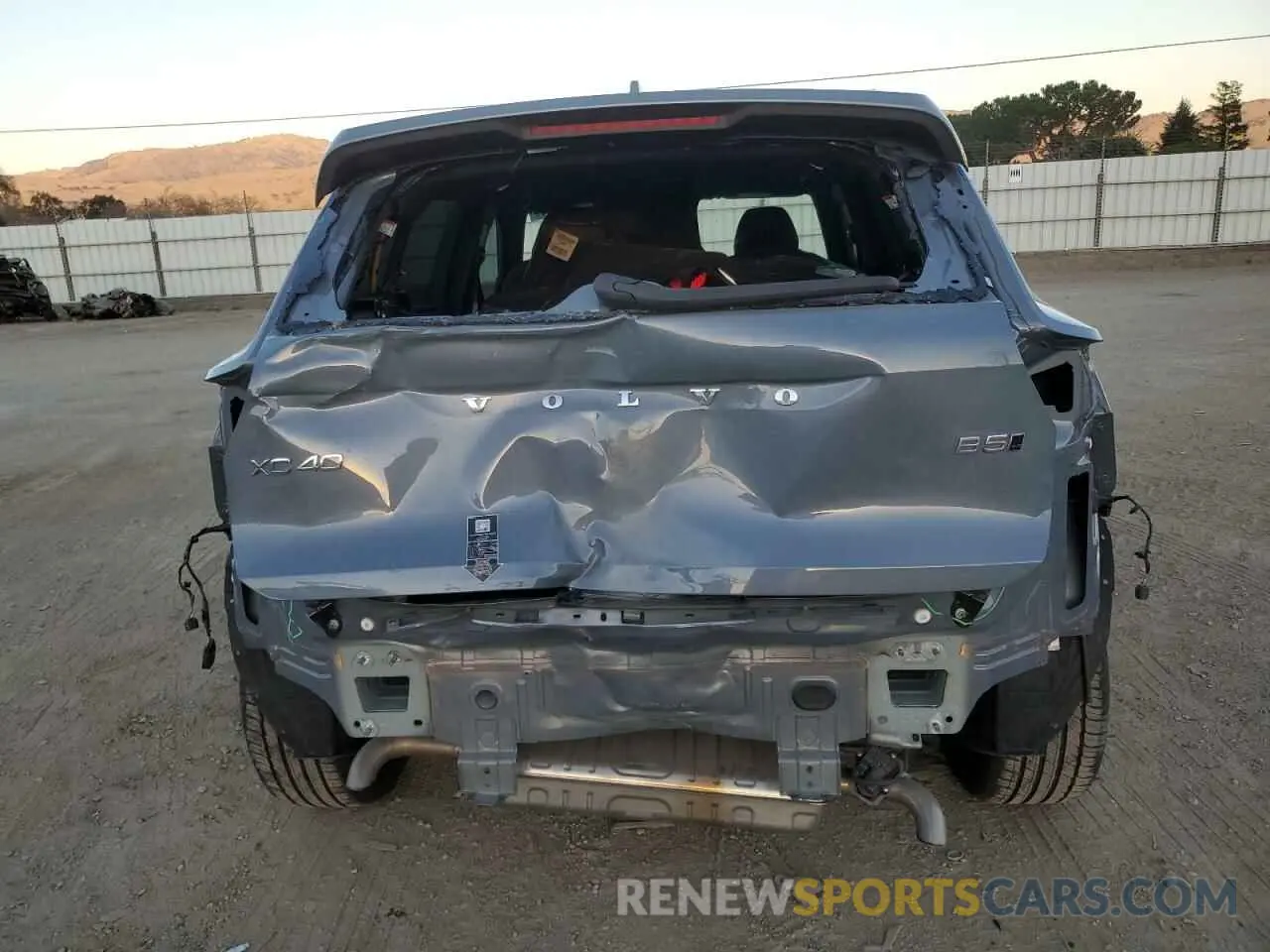 6 Photograph of a damaged car YV4L12UW4P2085974 VOLVO XC40 PLUS 2023