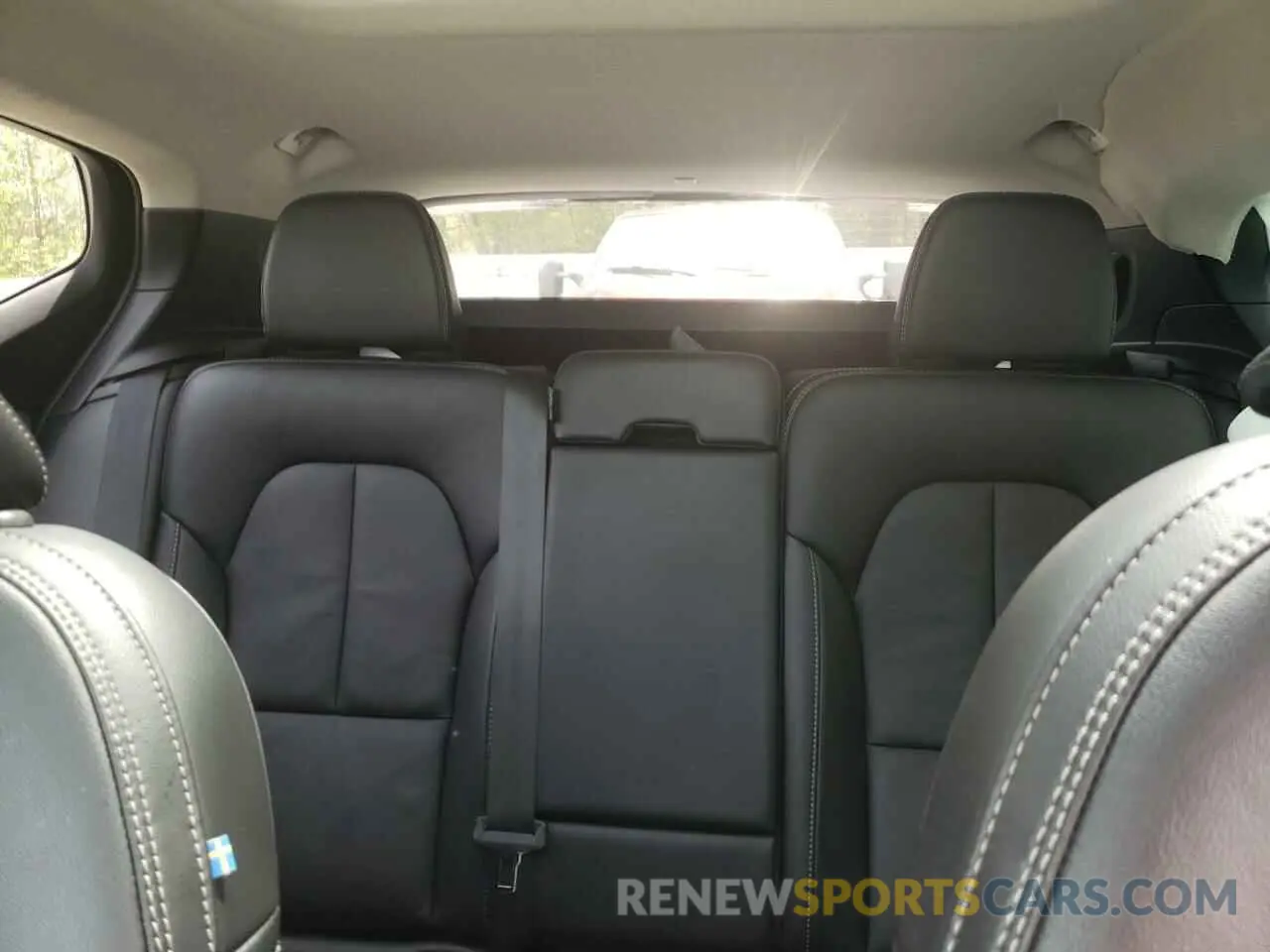 10 Photograph of a damaged car YV4L12UW4P2961894 VOLVO XC40 PLUS 2023