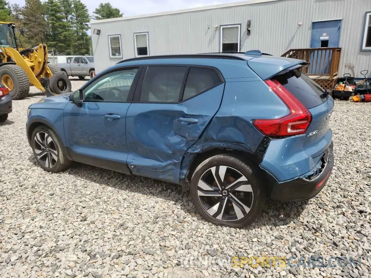 2 Photograph of a damaged car YV4L12UW4P2961894 VOLVO XC40 PLUS 2023