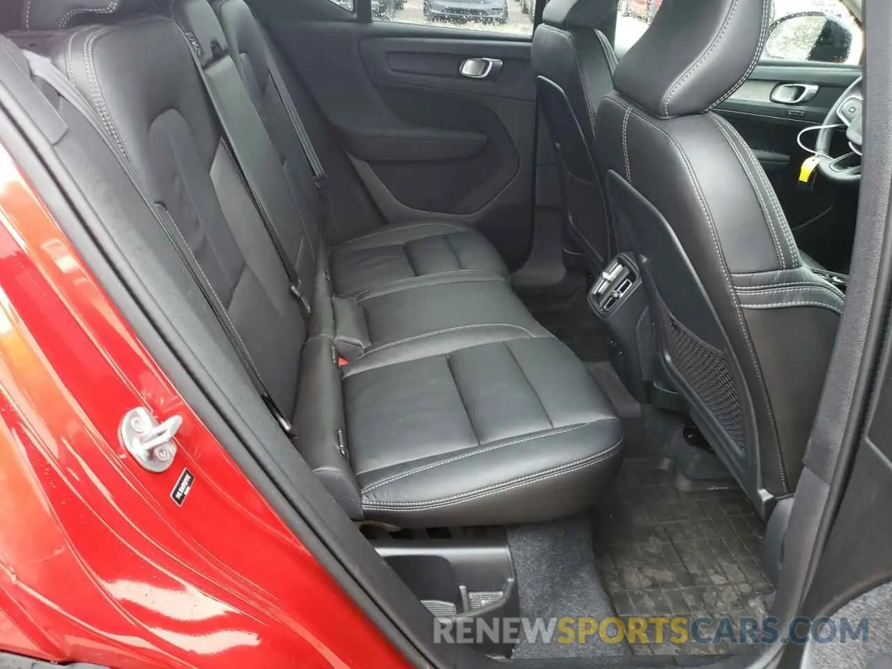 10 Photograph of a damaged car YV4L12UW5P2071775 VOLVO XC40 PLUS 2023