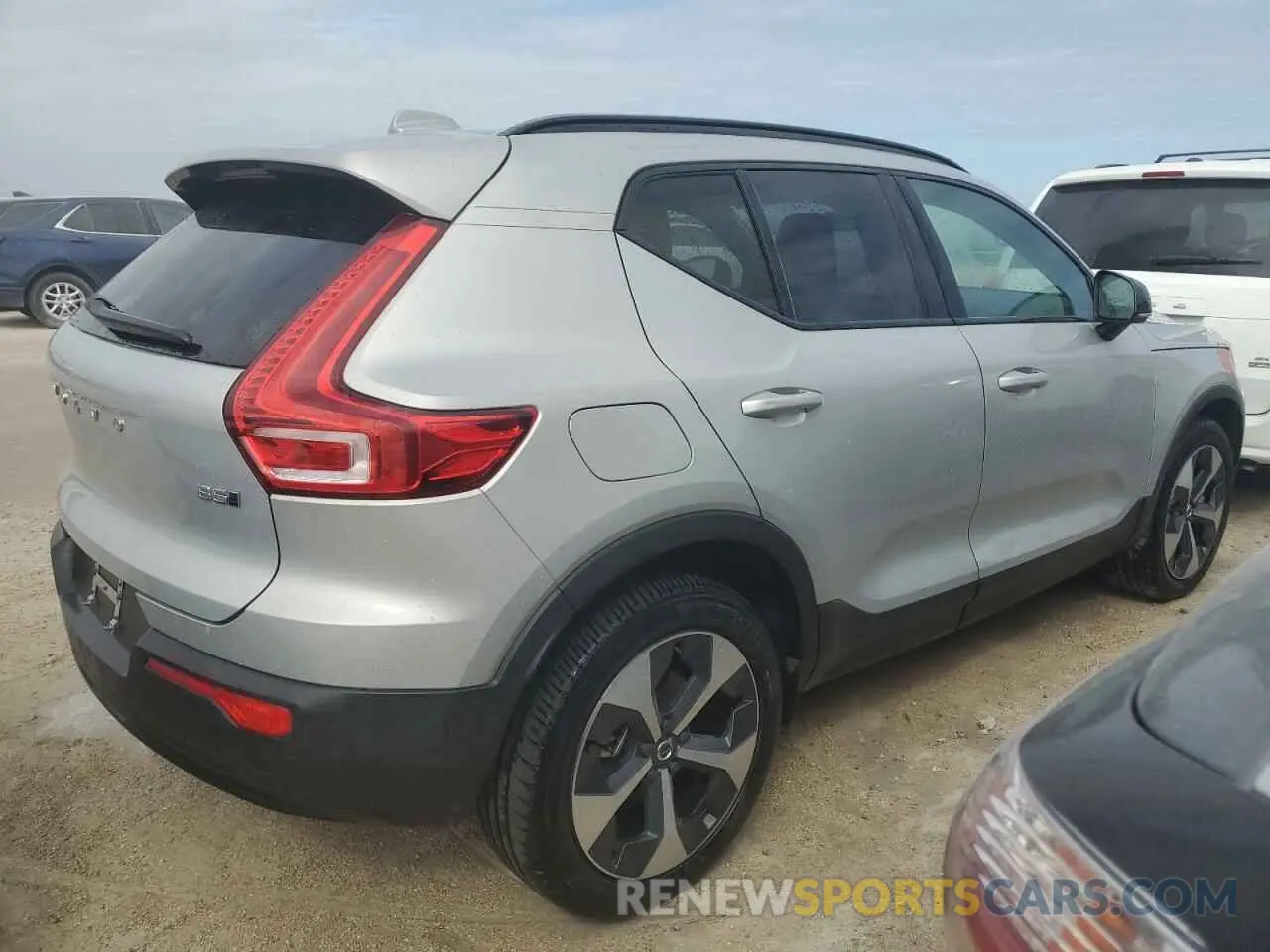 3 Photograph of a damaged car YV4L12UW6P2064530 VOLVO XC40 PLUS 2023