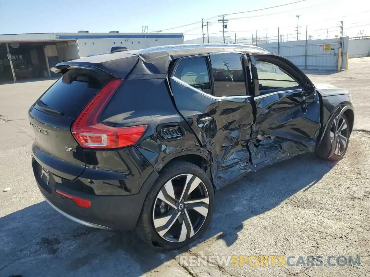 3 Photograph of a damaged car YV4L12UE0R2215081 VOLVO XC40 PLUS 2024