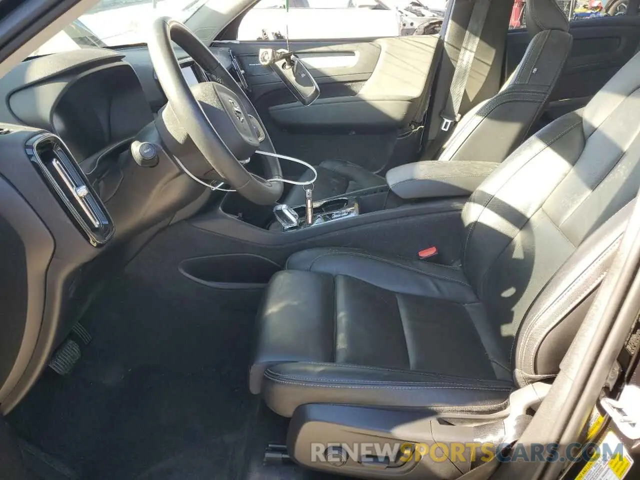 7 Photograph of a damaged car YV4L12UE0R2215081 VOLVO XC40 PLUS 2024