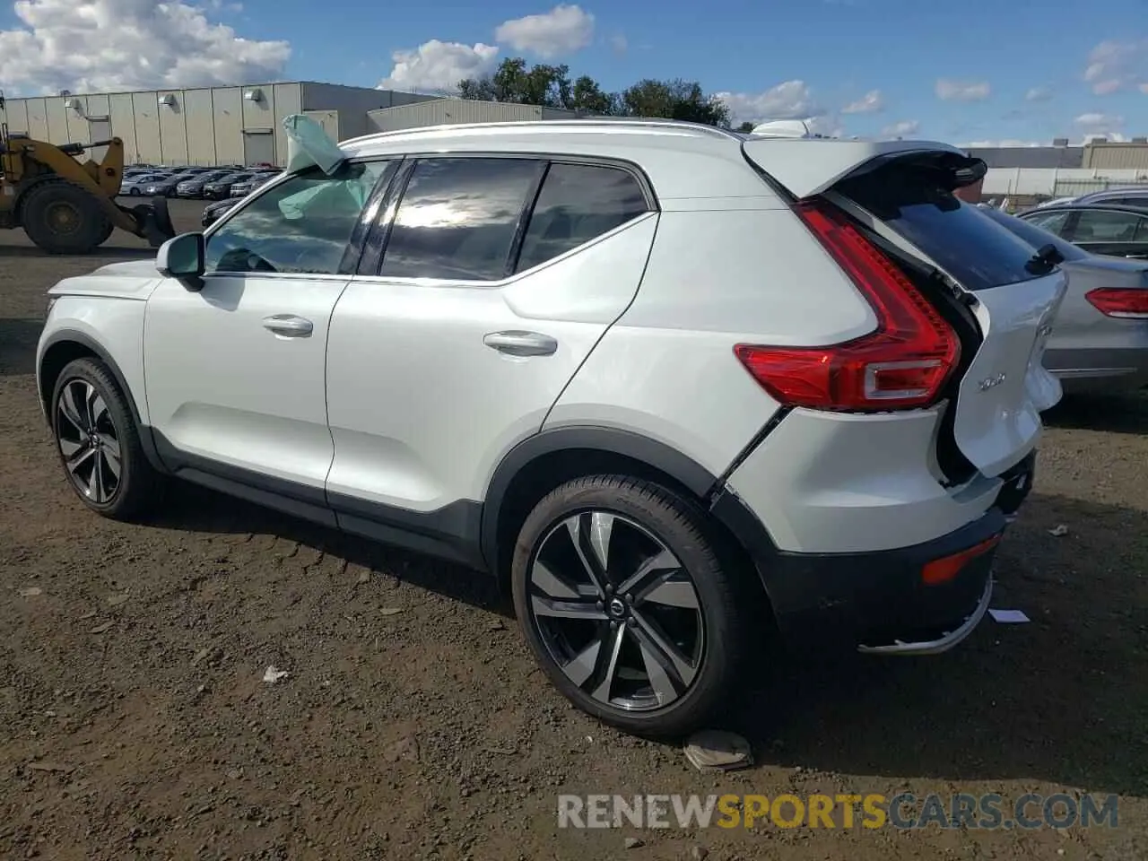 2 Photograph of a damaged car YV4L12UE2R2211887 VOLVO XC40 PLUS 2024
