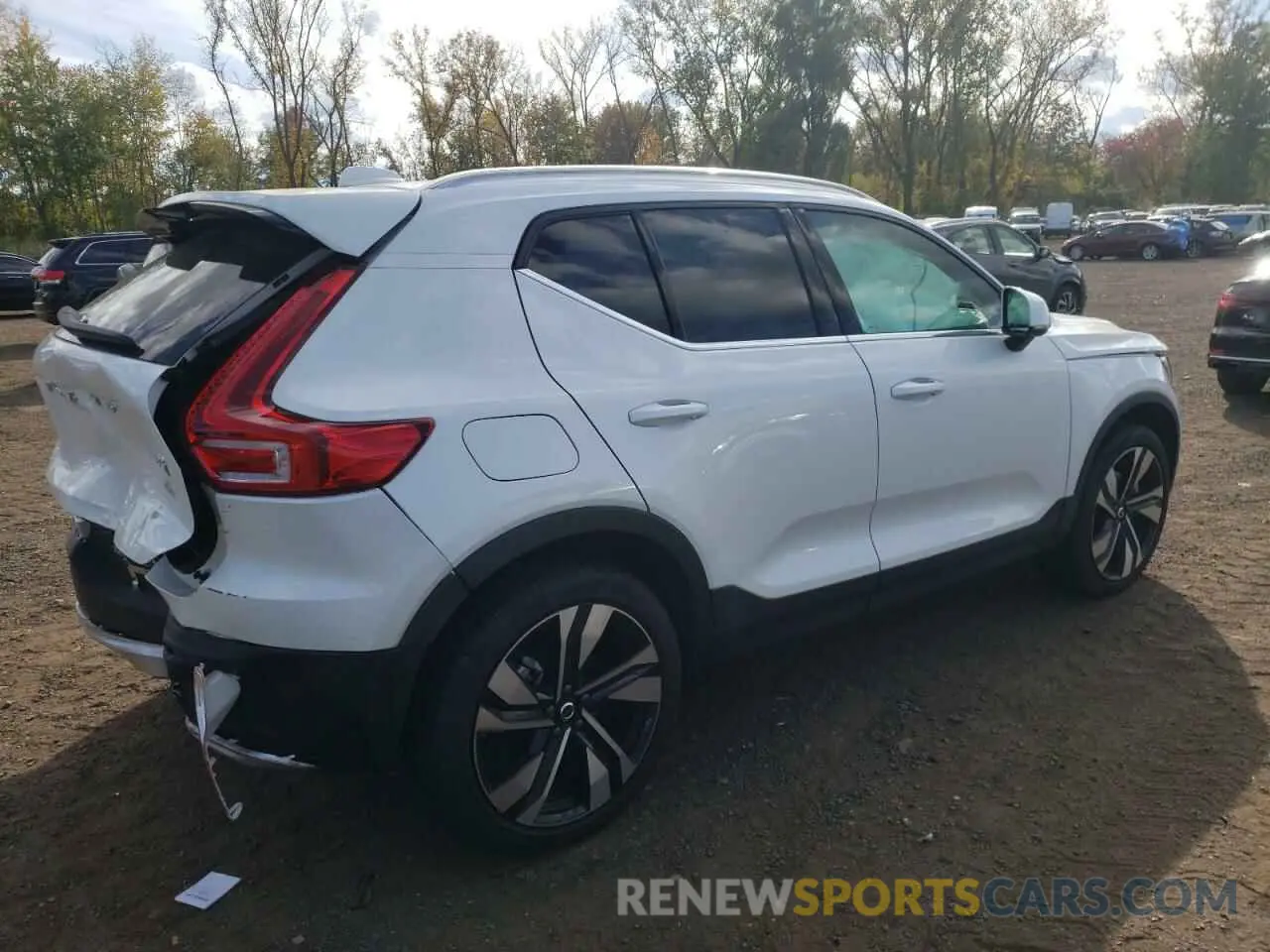 3 Photograph of a damaged car YV4L12UE2R2211887 VOLVO XC40 PLUS 2024
