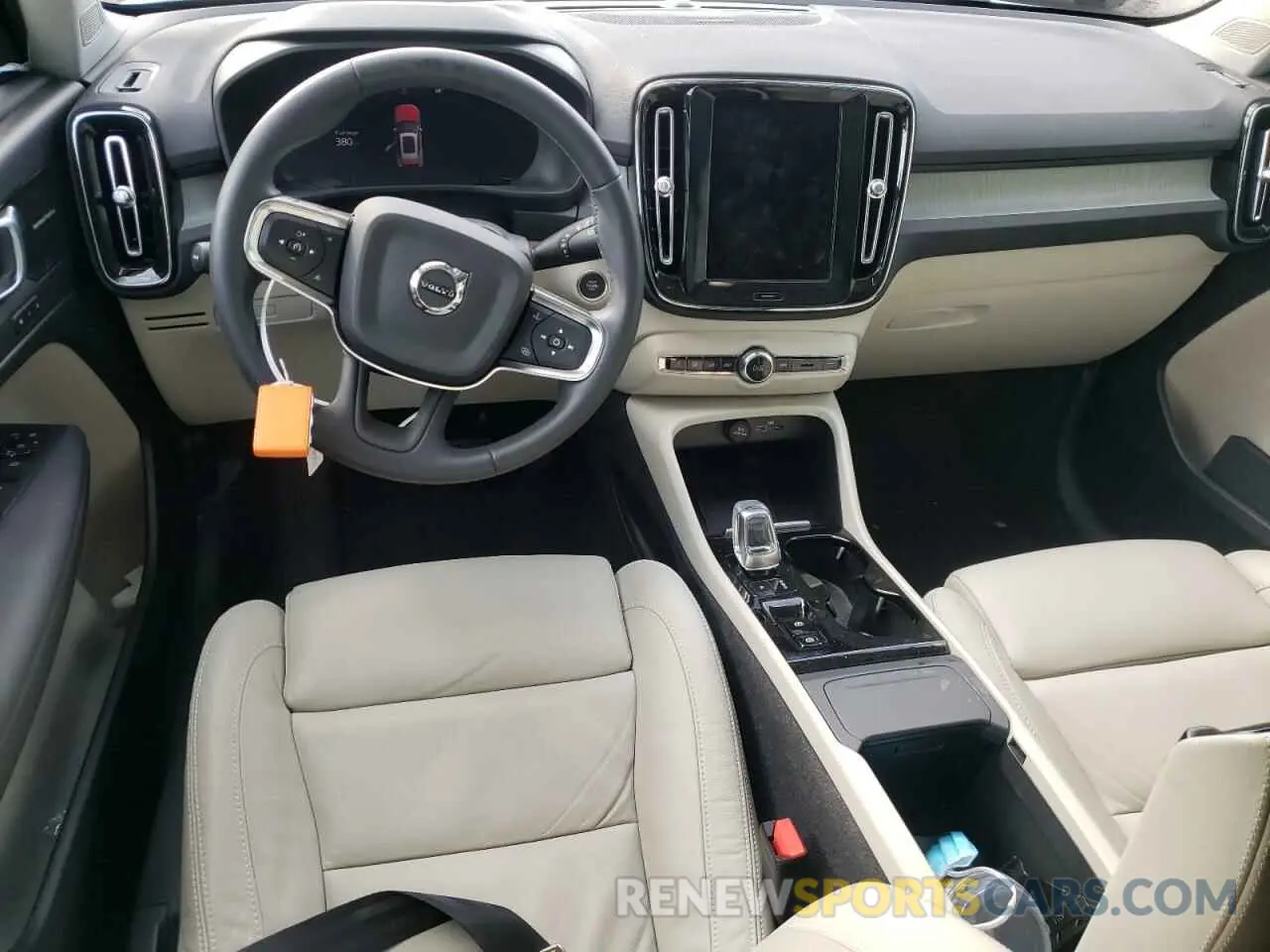 8 Photograph of a damaged car YV4L12UE2R2211887 VOLVO XC40 PLUS 2024