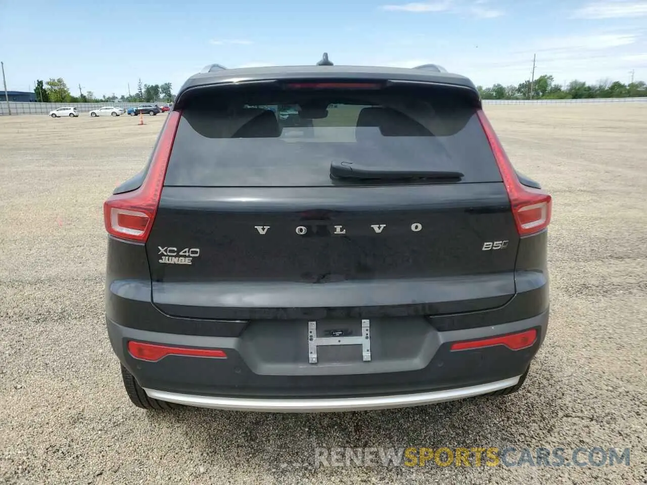6 Photograph of a damaged car YV4L12UE4R2366179 VOLVO XC40 PLUS 2024