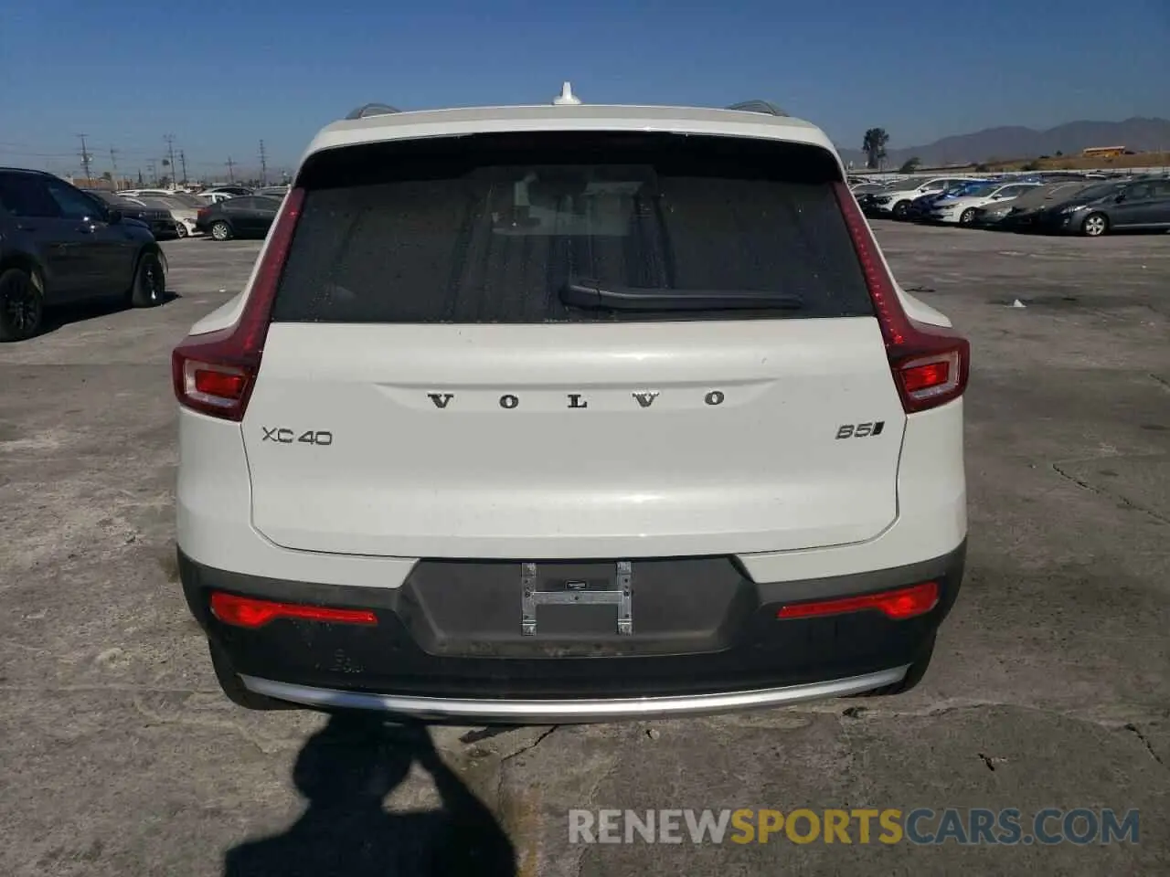 6 Photograph of a damaged car YV4L12UE5R2323826 VOLVO XC40 PLUS 2024