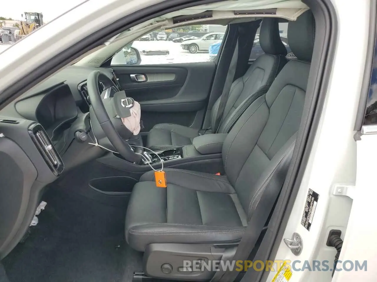 7 Photograph of a damaged car YV4L12UE7R2283166 VOLVO XC40 PLUS 2024