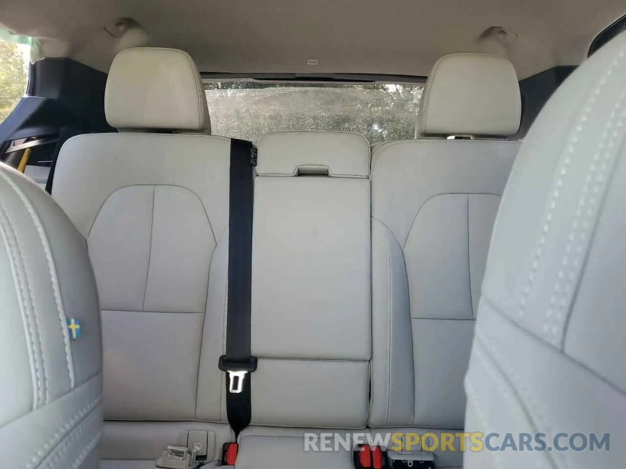 10 Photograph of a damaged car YV4L12UE8R2261497 VOLVO XC40 PLUS 2024
