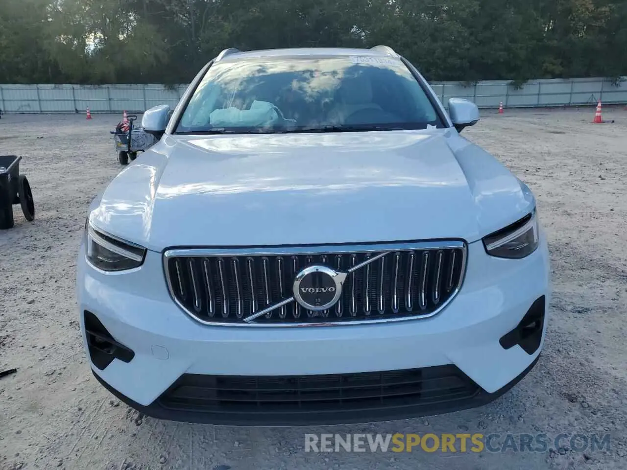 5 Photograph of a damaged car YV4L12UE8R2261497 VOLVO XC40 PLUS 2024