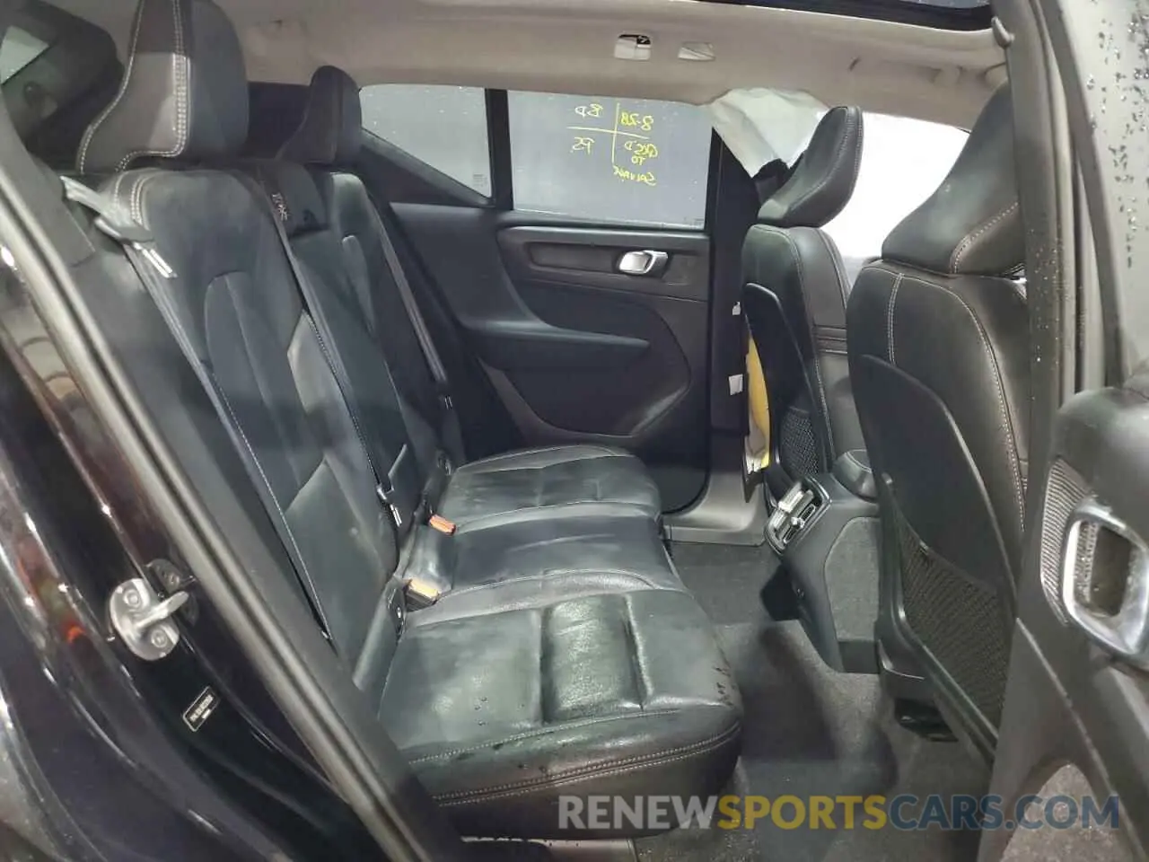 11 Photograph of a damaged car YV4L12UL8R2329506 VOLVO XC40 PLUS 2024