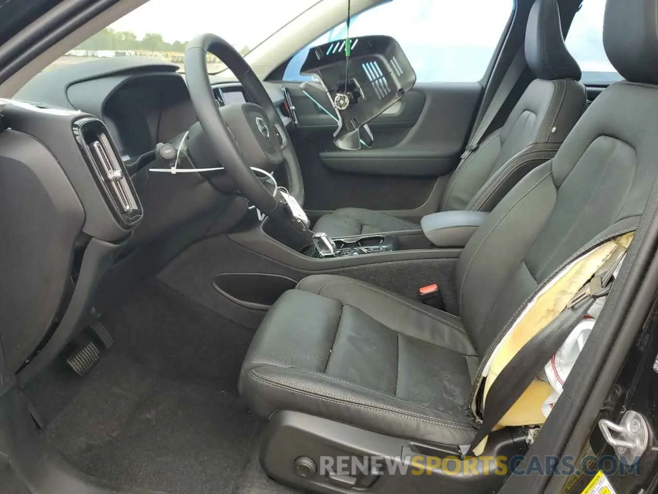 7 Photograph of a damaged car YV4L12UL8R2329506 VOLVO XC40 PLUS 2024